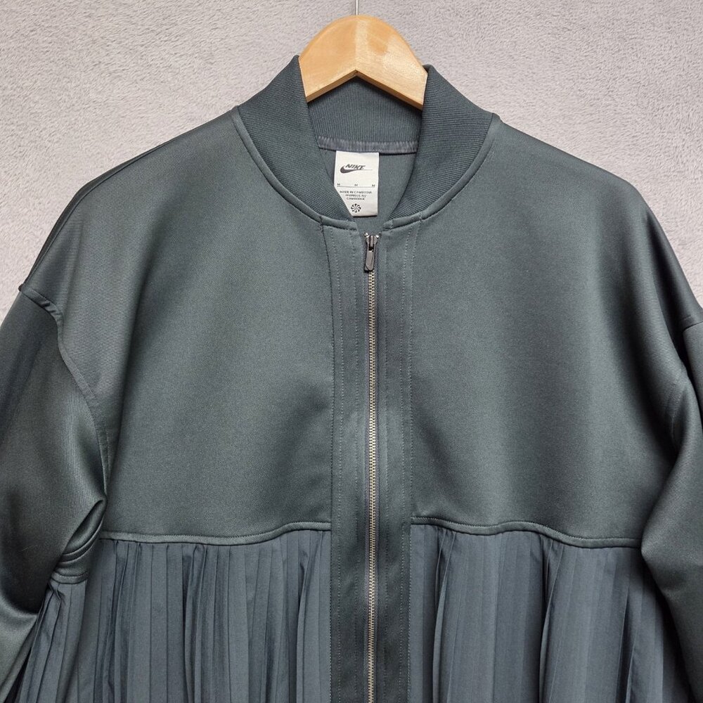 Nike Sportswear Pleated Jacket Womens Medium Seaweed Sail IM7457-390 Oversized - Picture 2 of 10